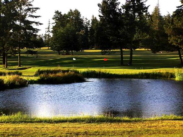 lopez island golf golfing clubhouse membership 9 hole course